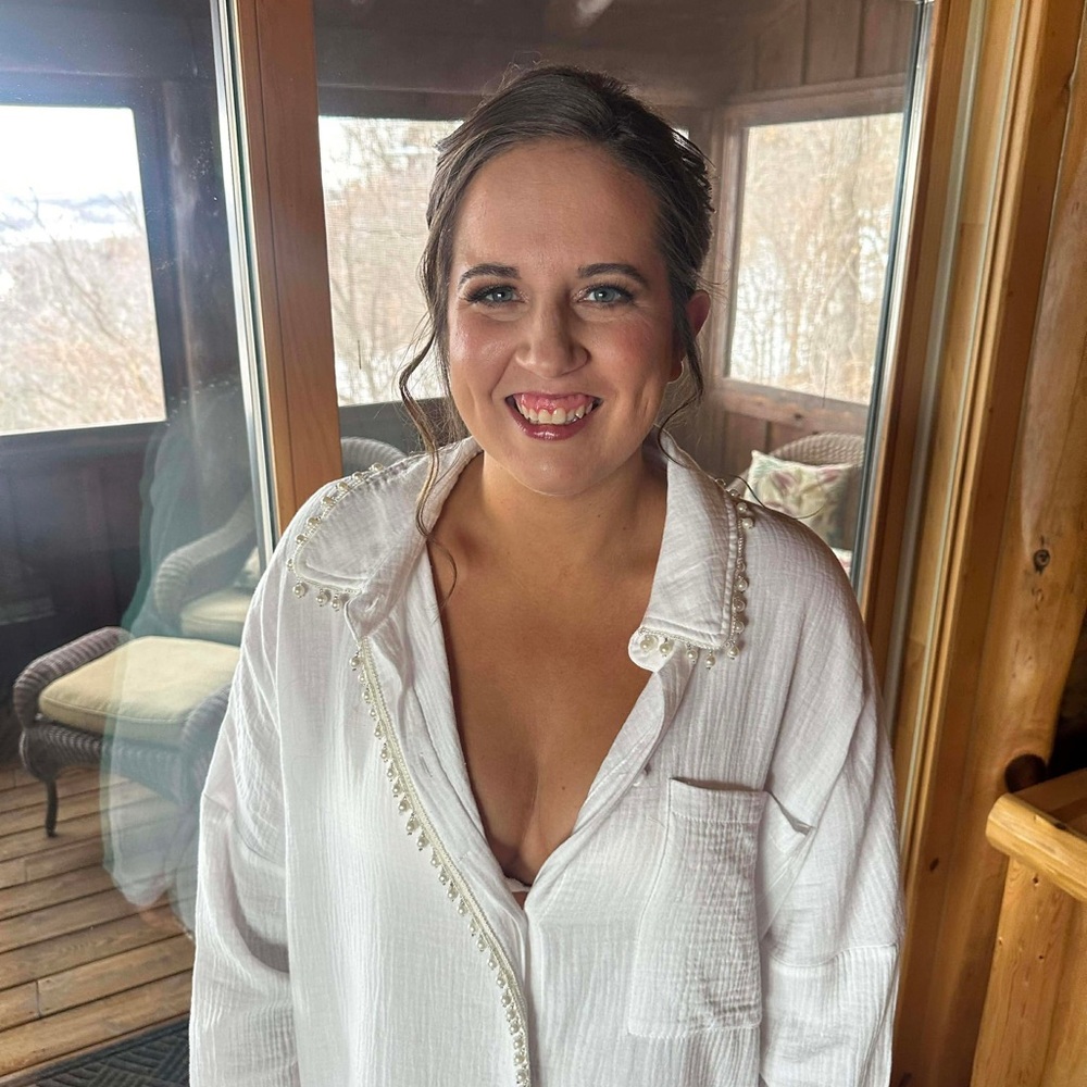 DAVI & DANI White Button-Up Sleep Shirt - Perfect for Getting Wedding Ready